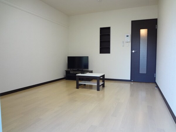 居室(１Ｆ　フローリング　２Ｆ　カーペット)