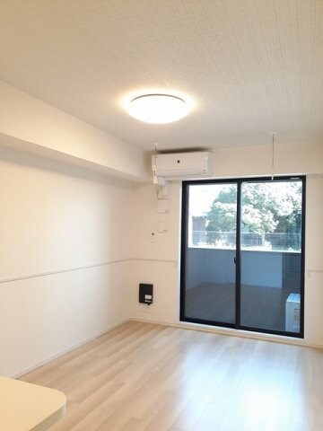 物件内観写真3　(居間です)