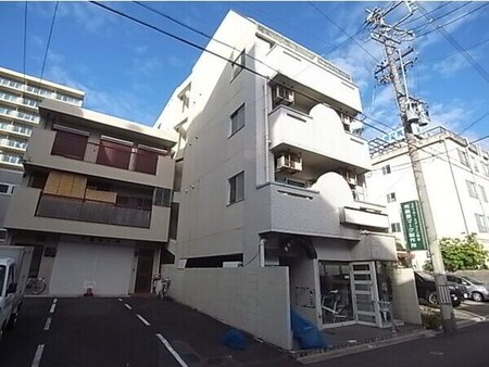 新栄ロイヤルハイツ外観写真