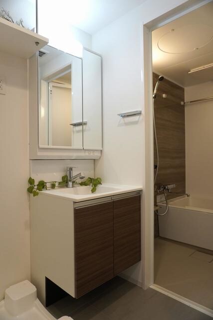 物件内観写真8　(※写真は同タイプ住戸です。)