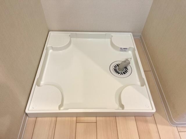 物件内観写真9　(洗濯機置場)