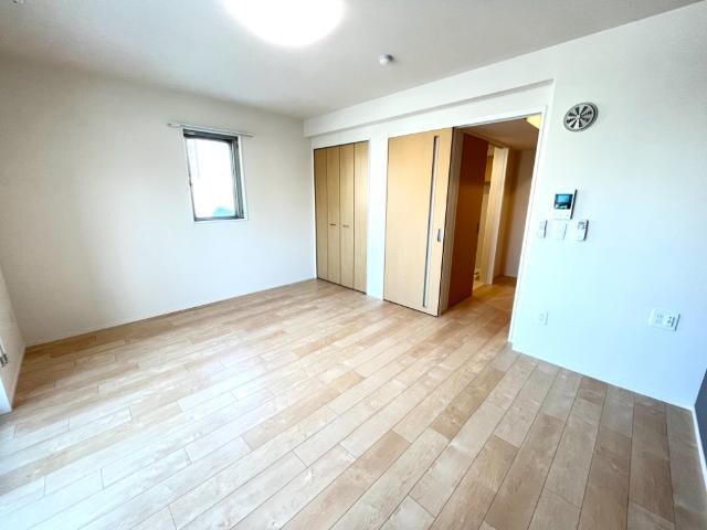 物件内観写真16　(洋室)