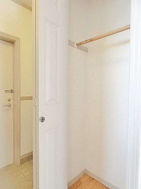 物件内観写真14　(収納スペース豊富です)