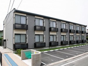 レオパレス宣留外観写真