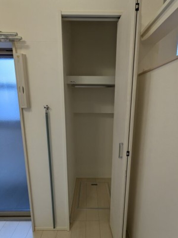 収納(102号室クローゼット)