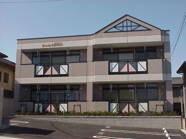 物件外観写真1　(外観写真（昼）)