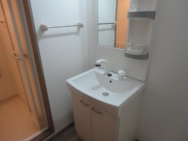 物件内観写真10　(洗髪洗面化粧台)