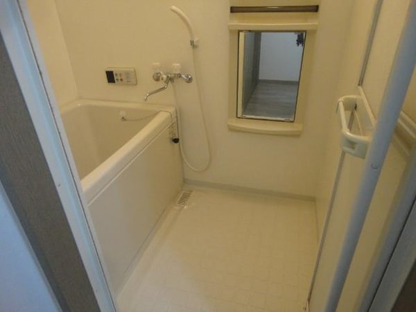 浴室(バス／シャワールーム等)