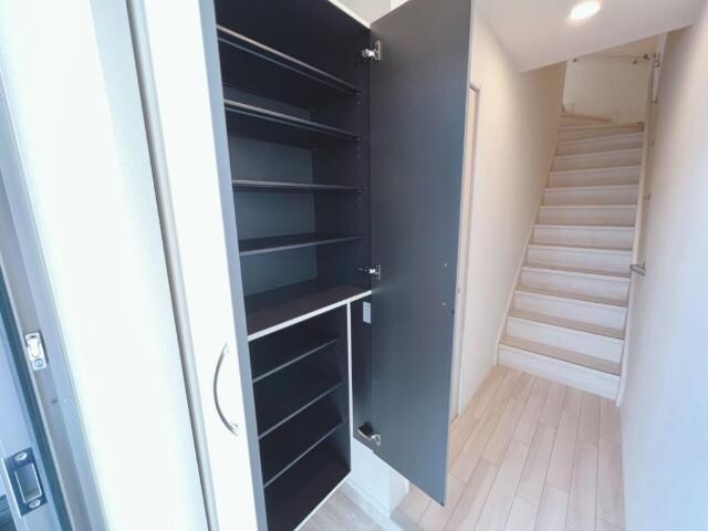 物件内観写真11　(下駄箱（イメージ）)