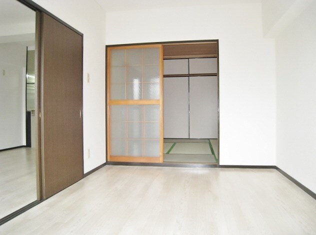 物件内観写真5　(※別部屋のお写真で、現況優先と致します。)