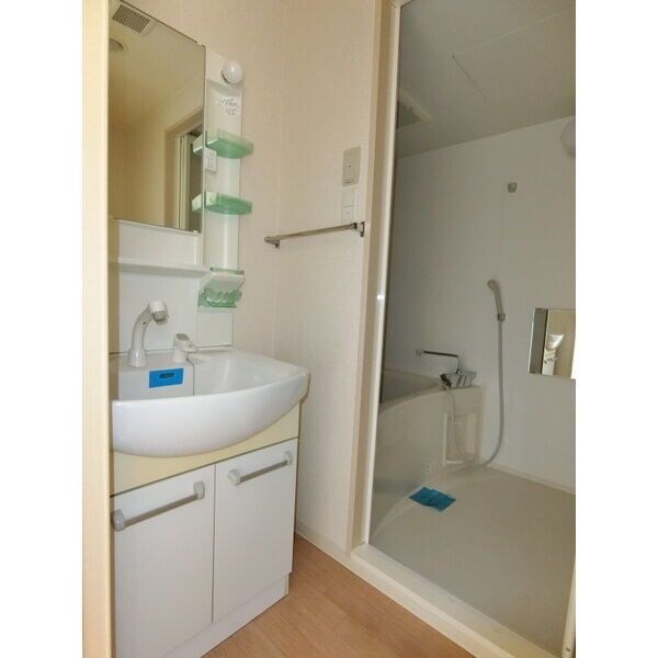 物件内観写真8　(室内写真は別部屋の写真です。)