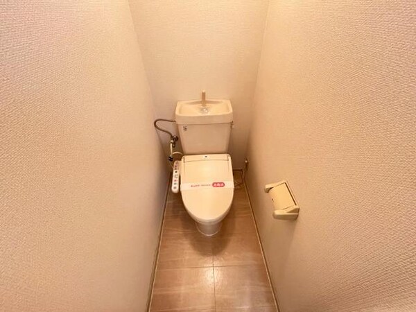 トイレ(シャワー付トイレ)