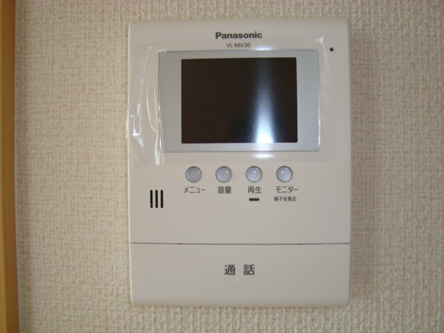 物件内観写真16　(カメラ付インターホン)