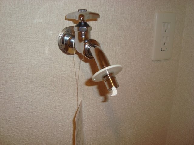 物件内観写真18　(洗濯水栓)