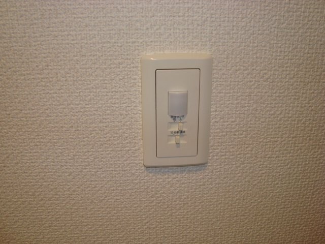物件内観写真19　(人感センサー)