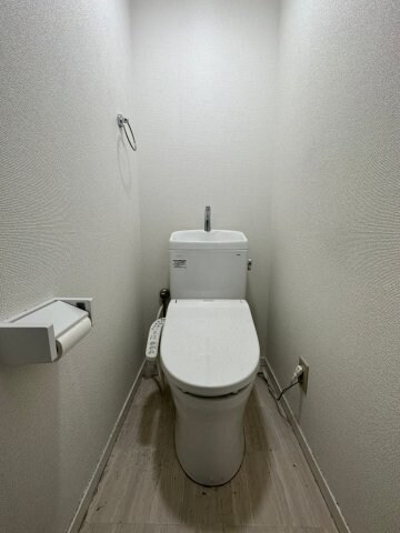 物件内観写真8　(トイレもきれいです)