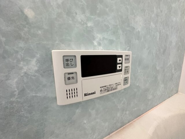 物件内観写真11　(浴室追焚設備)