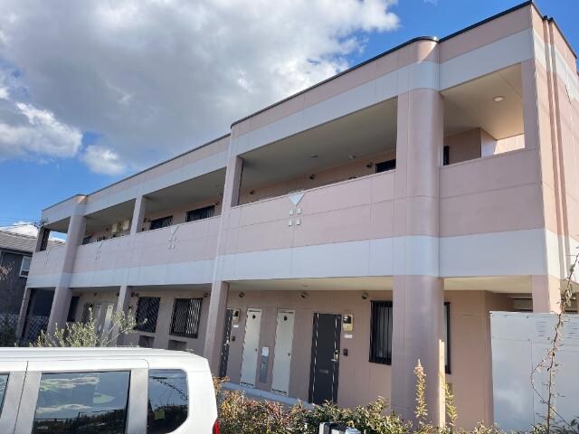 物件外観写真1　(外観写真（昼）)