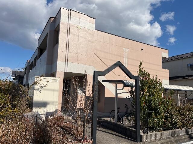 物件外観写真2　(外観写真（昼）)