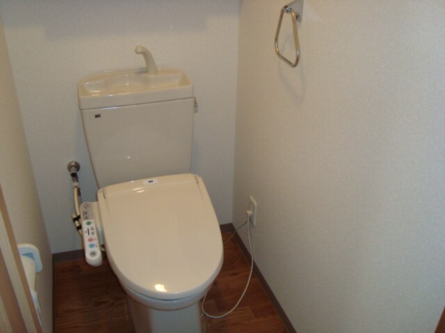 物件内観写真6　(トイレ)