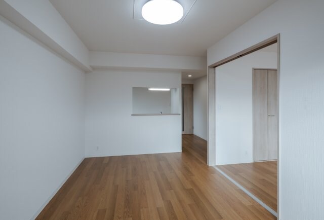 物件内観写真5　(同物件別号室の写真です。)