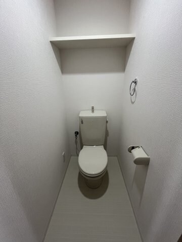 物件内観写真9　(同物件別号室の写真です。)