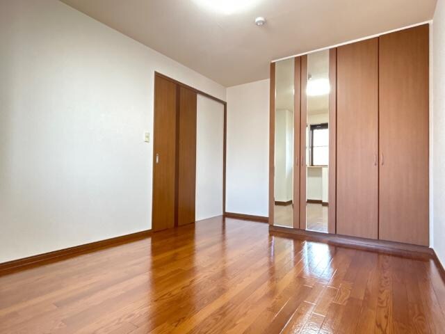 物件内観写真7　(洋室)