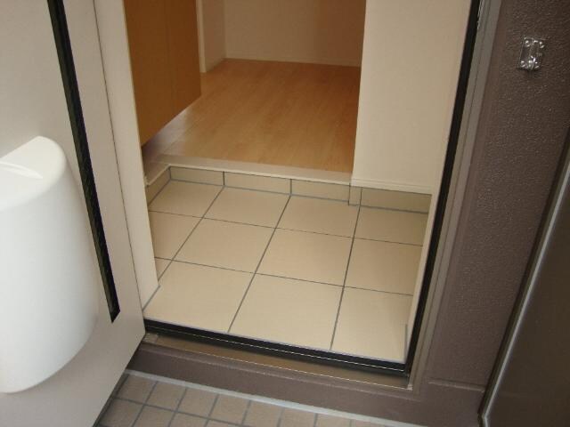 物件内観写真21　(玄関)