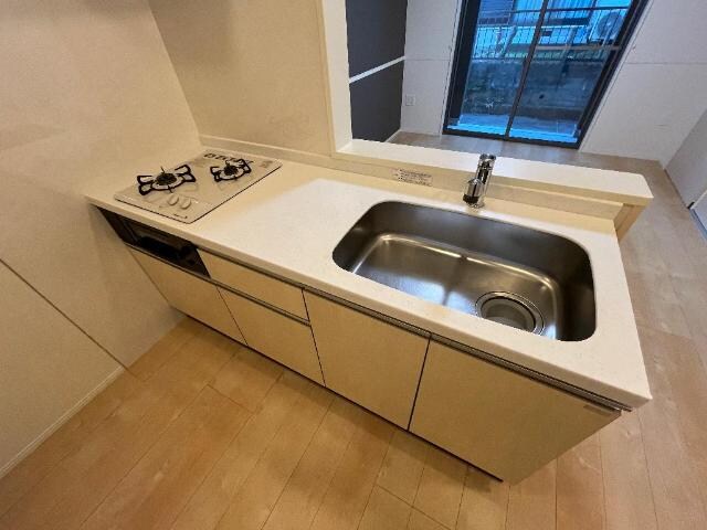 物件内観写真5　(システムキッチン)