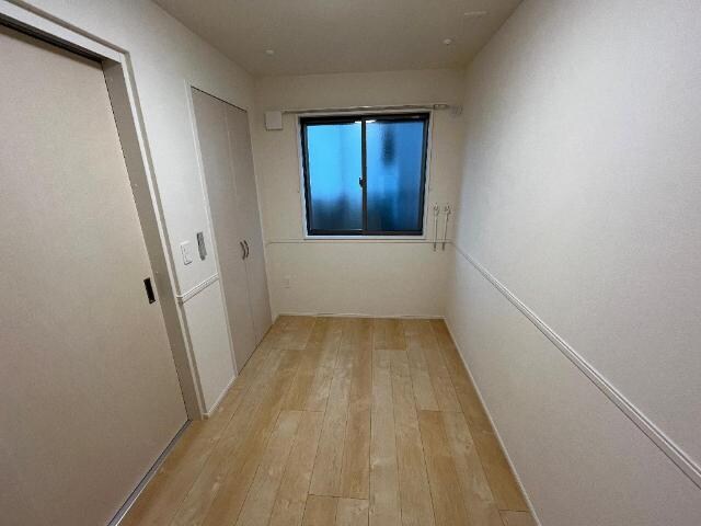 物件内観写真9　(洋室)