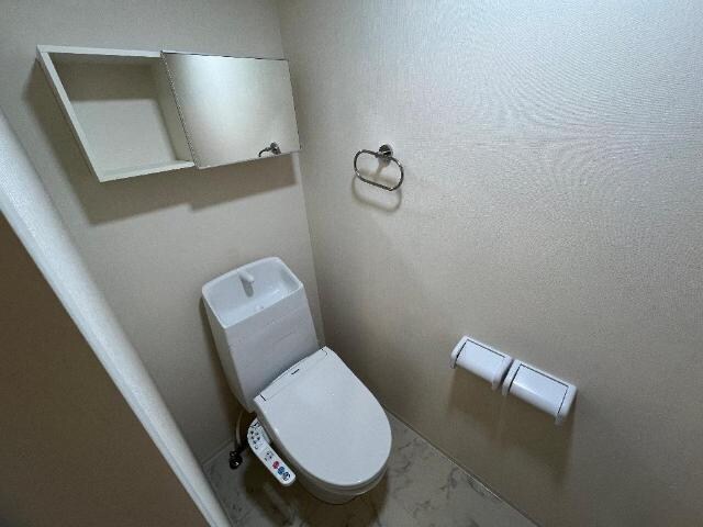 物件内観写真20　(シャワー付トイレ)