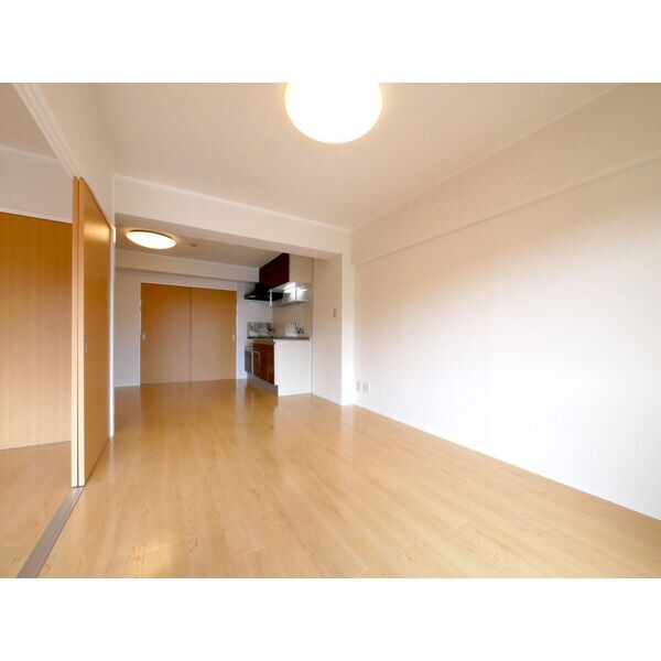 物件内観写真5　(室内写真は別部屋の写真です。)