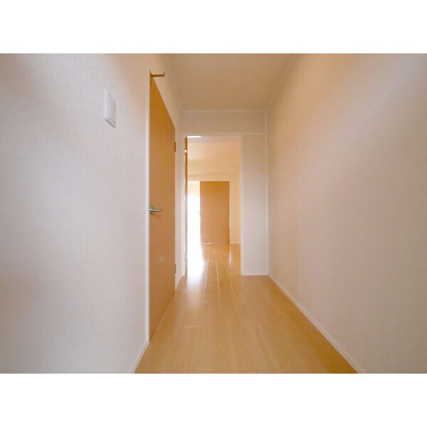 物件内観写真11　(室内写真は別部屋の写真です。)