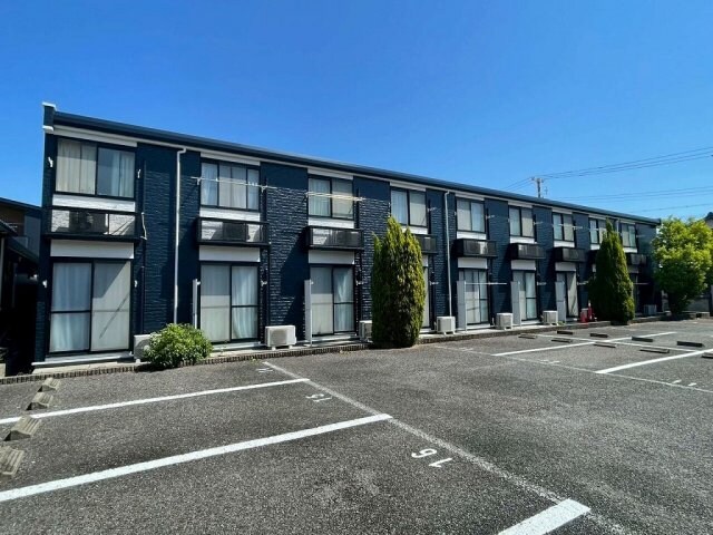 レオパレスｍ＆ａ　の物件外観写真