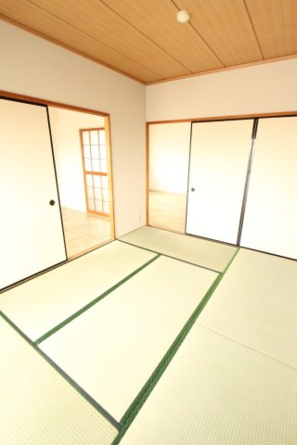 和室(他のお部屋の写真です)