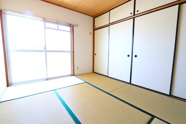 和室(6帖南和室になります)