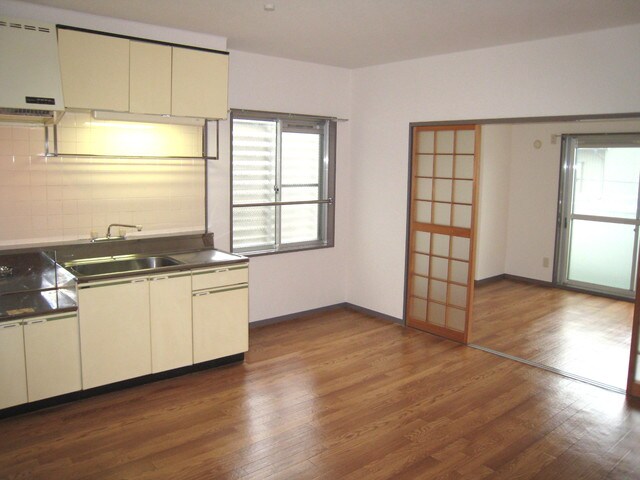 物件内観写真3　(現況と相違する場合は現況を優先します。)