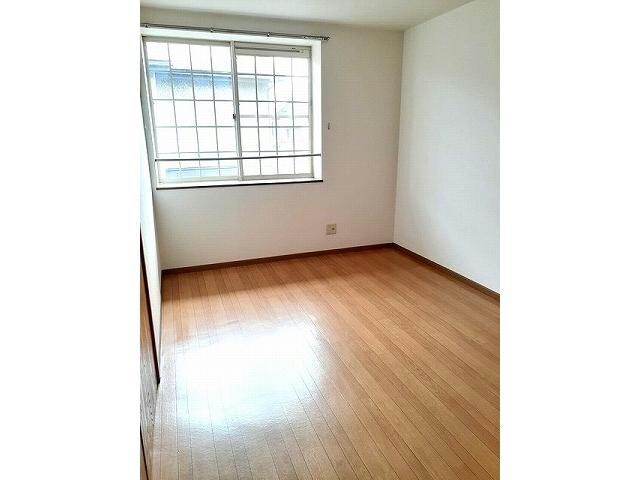 物件内観写真3　(室内写真は別部屋の写真です。)