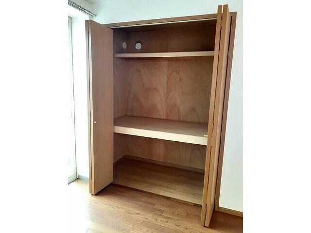 物件内観写真8　(室内写真は別部屋の写真です。)