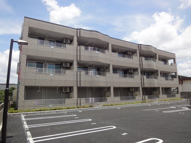 物件外観写真1　(外観写真（昼）)