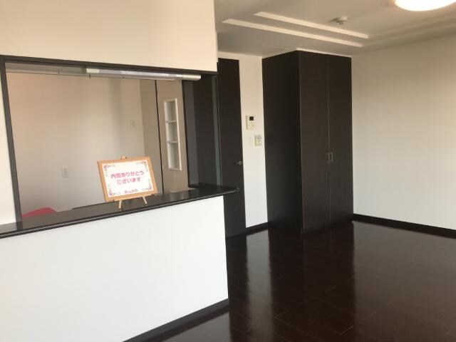 物件内観写真8　(リビング)