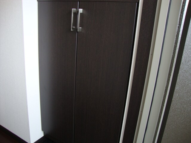 物件内観写真9　(下駄箱)