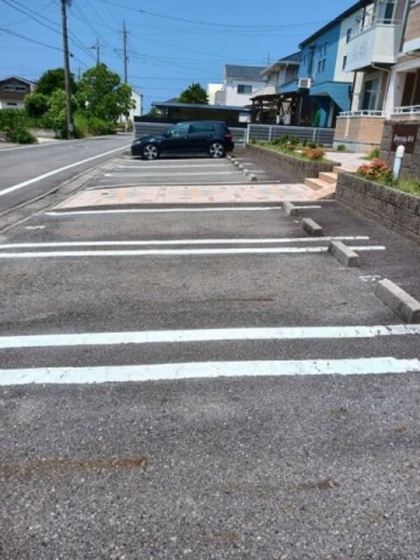 駐車場(駐車場完備です)