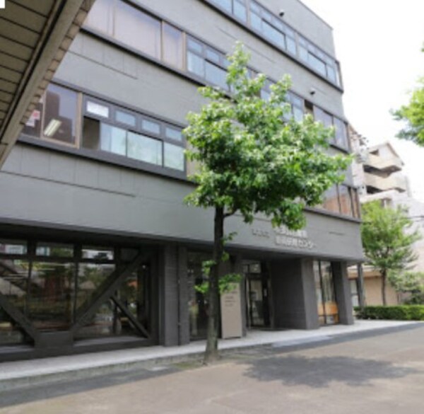 周辺環境(東海市立横須賀図書館 733m)