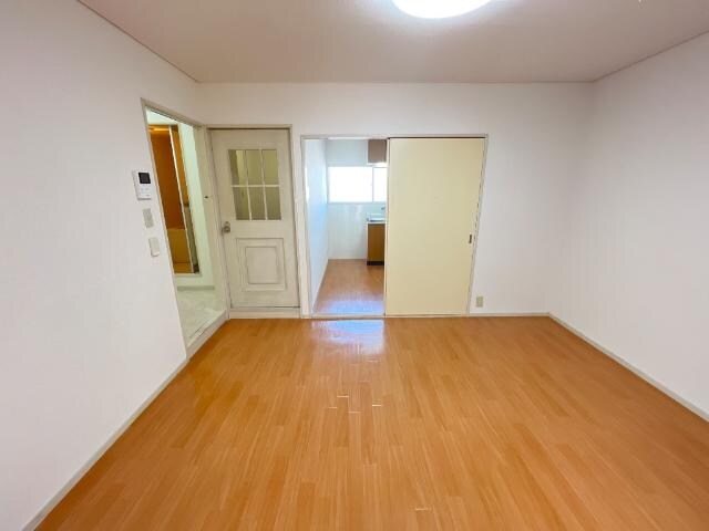 内装他(中洋室)