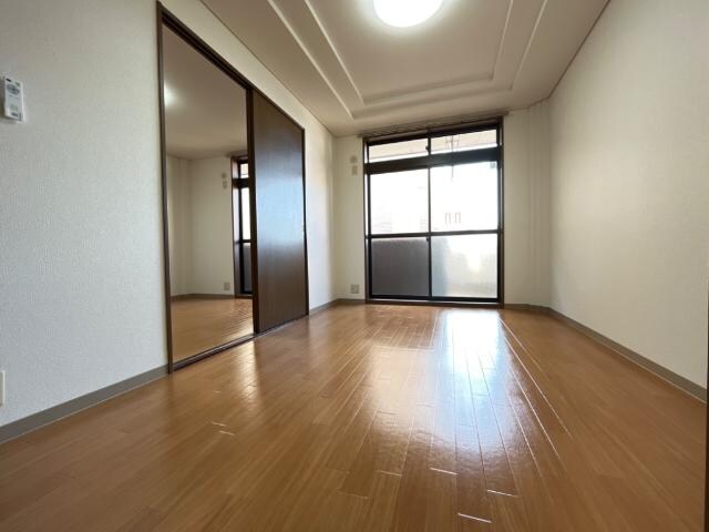 物件内観写真17　(洋室)