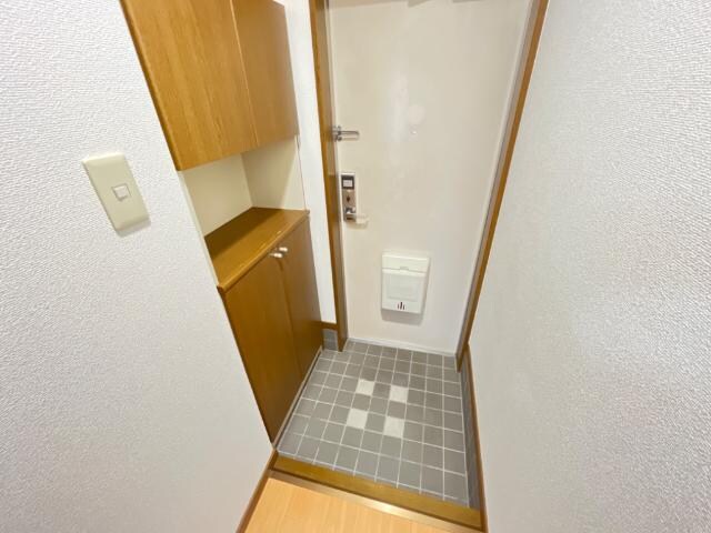 物件内観写真21　(玄関)