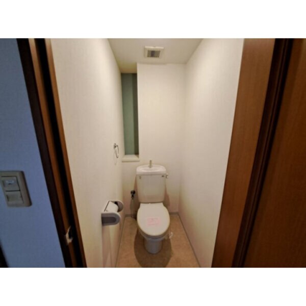 トイレ(室内写真は別部屋の写真です。)