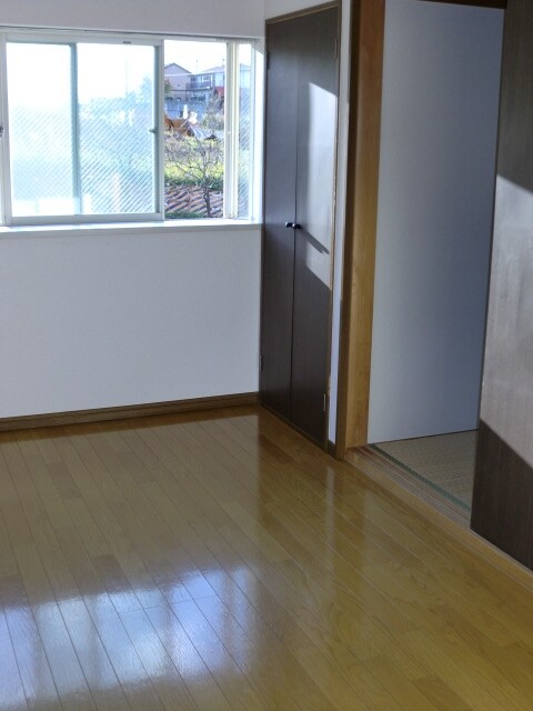 物件内観写真8　(南洋室)