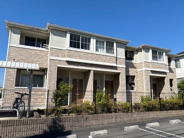 物件外観写真1　(外観写真（昼）)